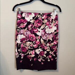 Floral White House Black Market Women's Skirt - Pink Black Khaki